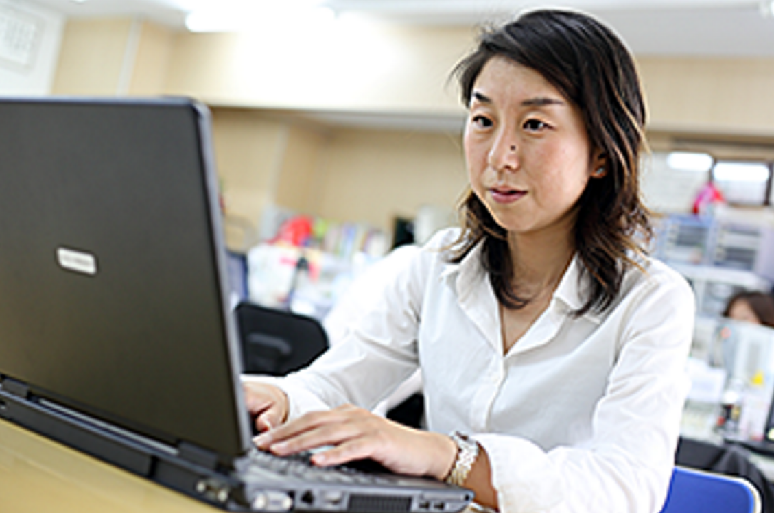 事務所では記録等をまとめます