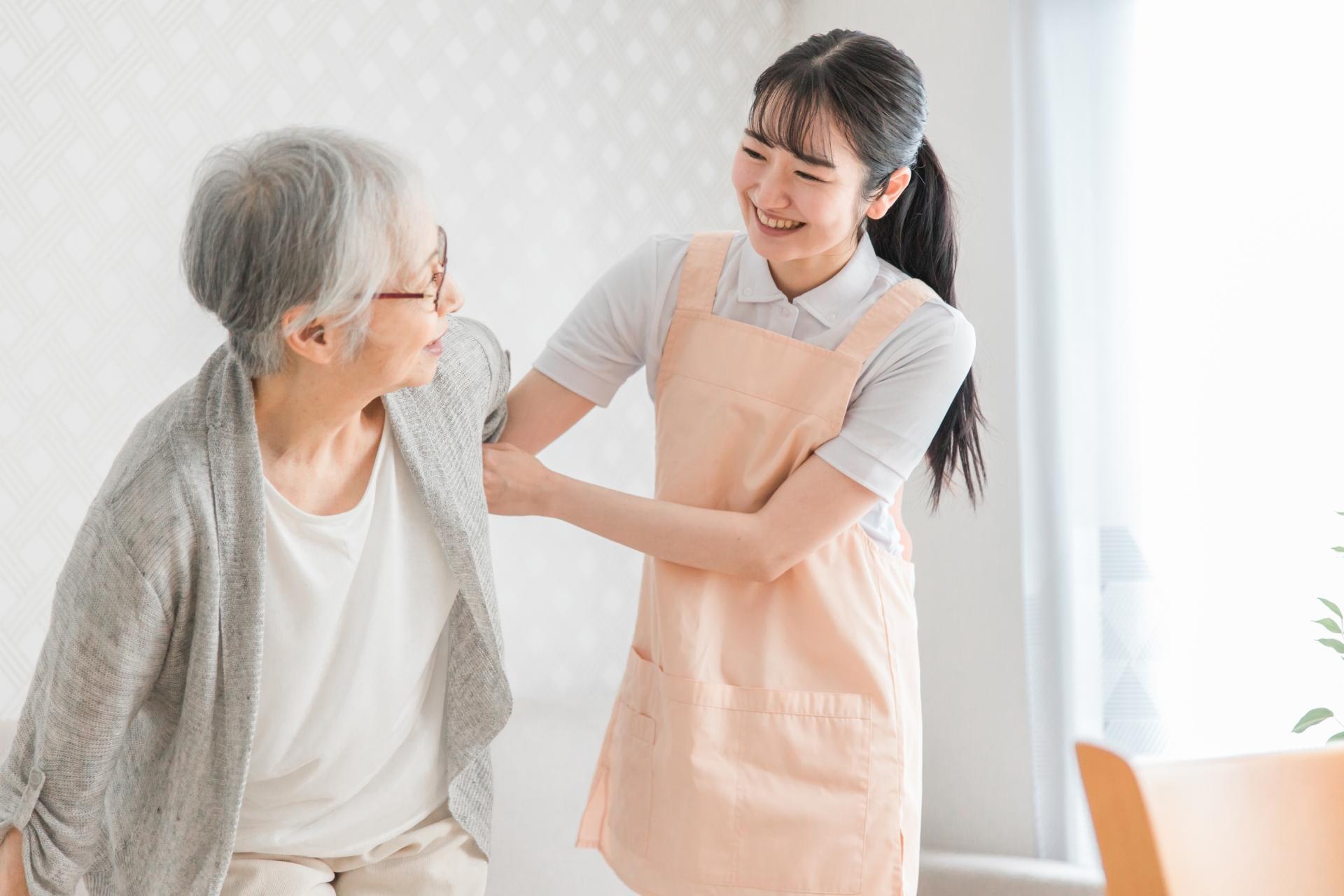 デイサービスセンターマイホームコリーナのケアスタッフ（看護師/准看護師）求人（バイト）