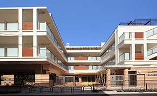 品川区／ケアホーム東大井／正社員／介護スタッフ